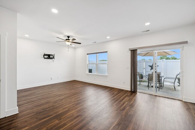 Building Photo - 2183 Nectar Ln