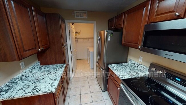 Building Photo - 3049 Westminster Dr