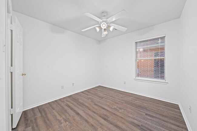Building Photo - 5803 Afton Ridge Ln