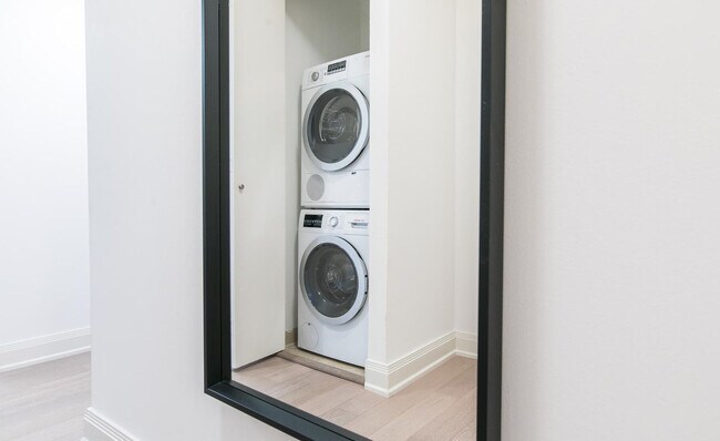 Building Photo - 7 E 91st St