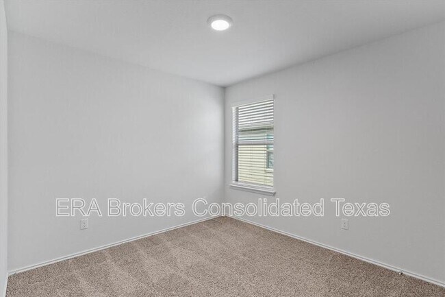 Building Photo - 108 Ragnar Dr