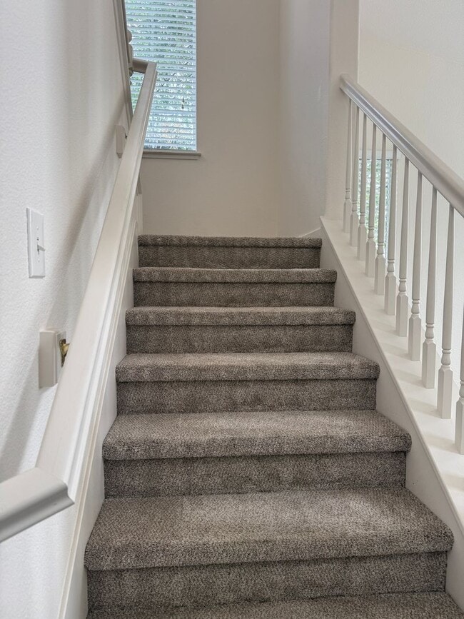 Building Photo - 3 Bedroom, 3.