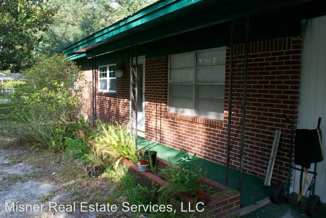 Building Photo - 2937 NE 16th Dr