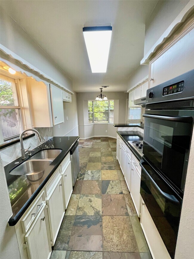 Building Photo - 12854 Westhorpe Dr