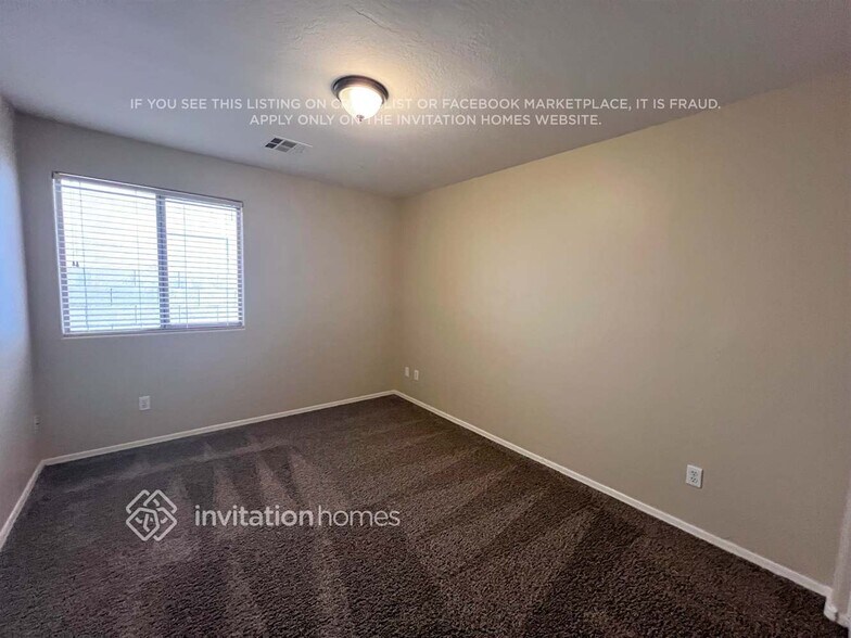 Building Photo - 46092 W Tulip Ln