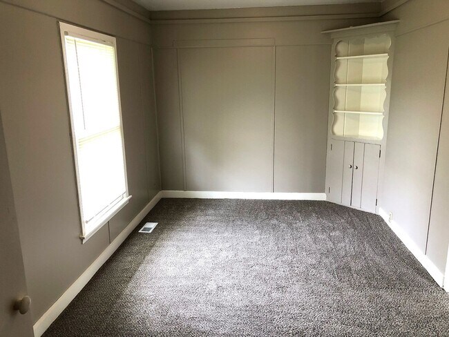 Building Photo - 1420 Choctaw St