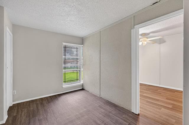 Building Photo - 10517 Castlerock Dr