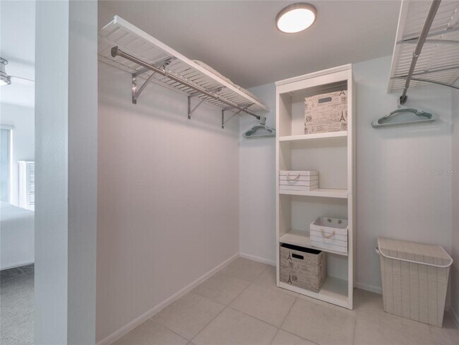 Building Photo - 5204 Wedgewood Ln