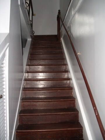 Staircase - 412 E Liberty St