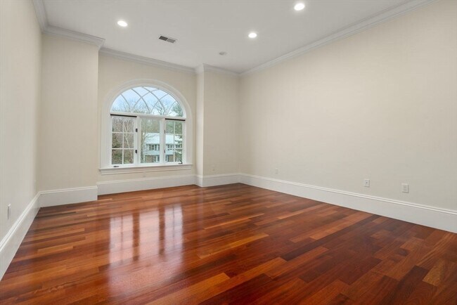 Building Photo - 75 Woodfall Rd