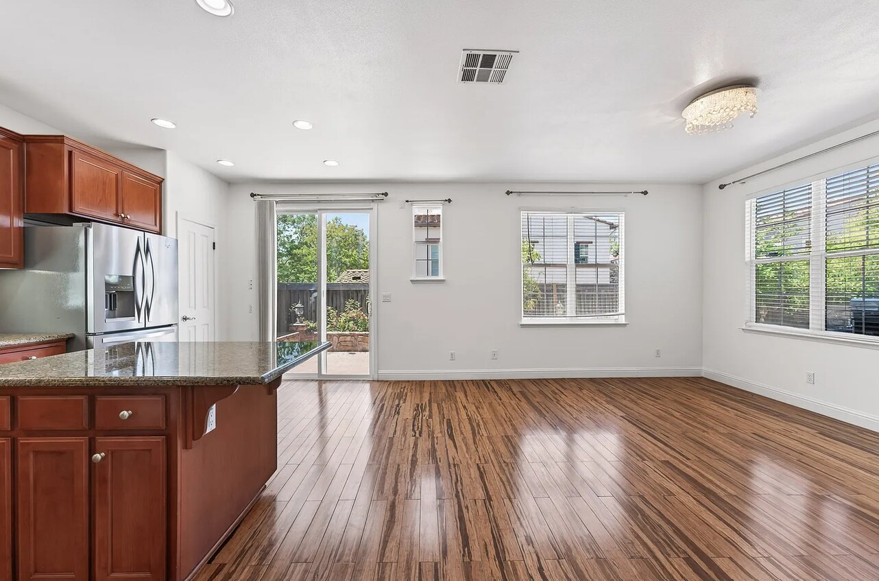 Building Photo - 3107 Browntail Way