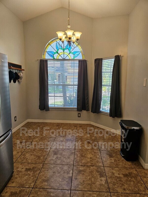 Building Photo - 12290 Eagle Pointe Cir