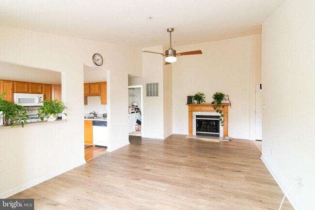 Building Photo - 7505 Calderon Ct