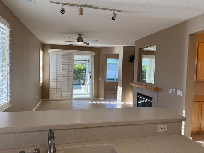 Building Photo - Summerset Living- with a Bonus Room