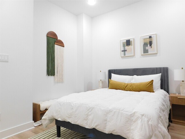 Building Photo - 3460 Bremond St