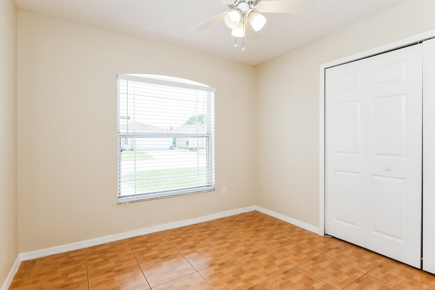 Building Photo - 2282 Santa Lucia St