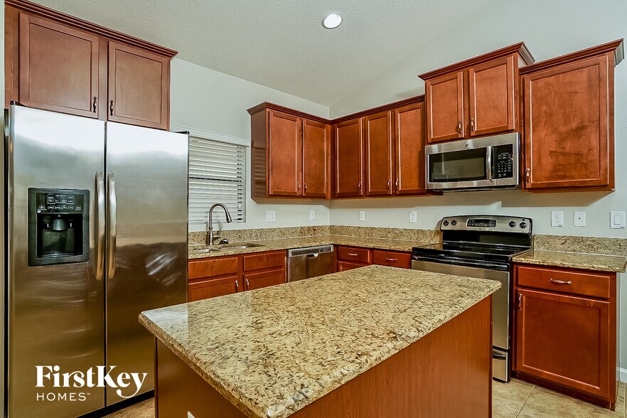 Building Photo - 4060 Millicent Cir