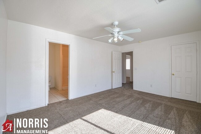 Building Photo - Newly Updated Home in Arizona City