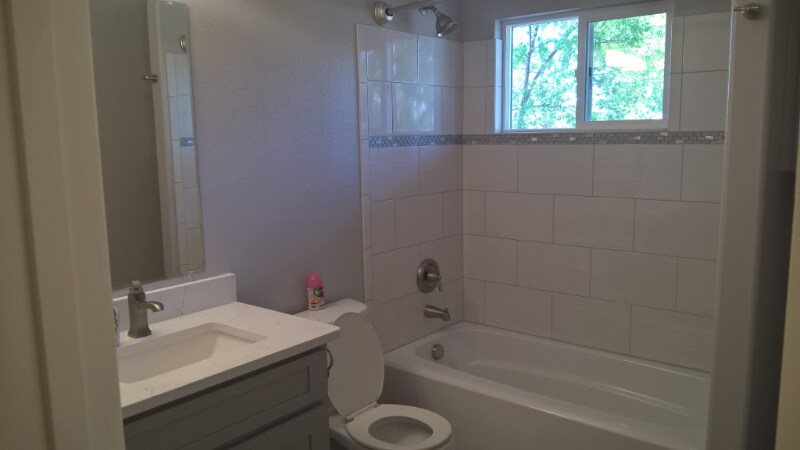 Building Photo - 803 Potter Dr