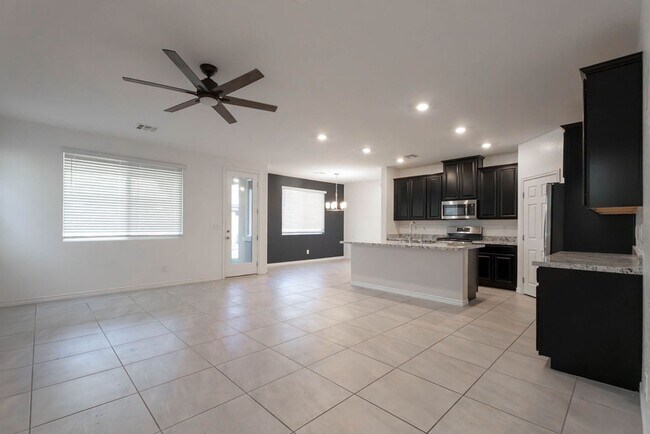 Building Photo - 7126 Calvert Cliffs St