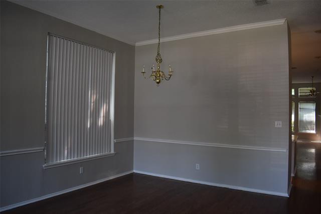 Building Photo - 2027 Wimbledon Dr