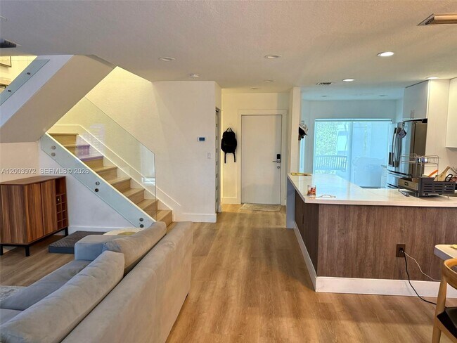 Building Photo - 6420 NW 109th Ave