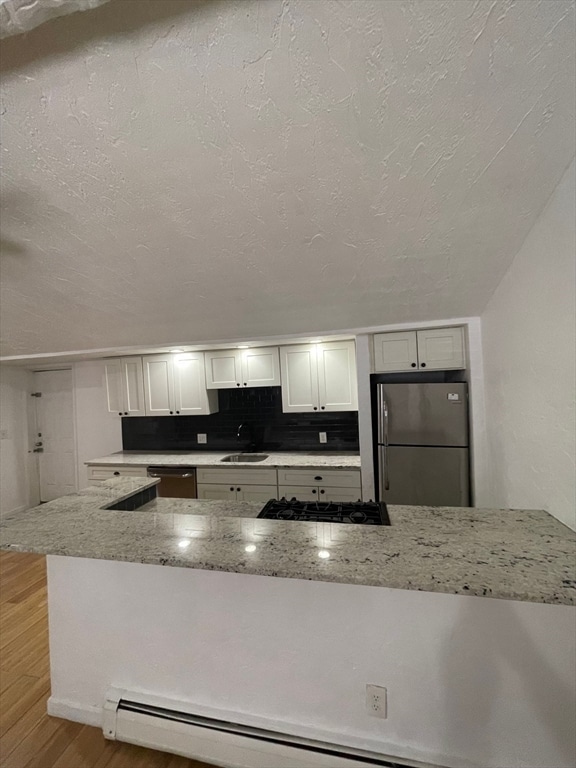 Building Photo - 241 Maverick St