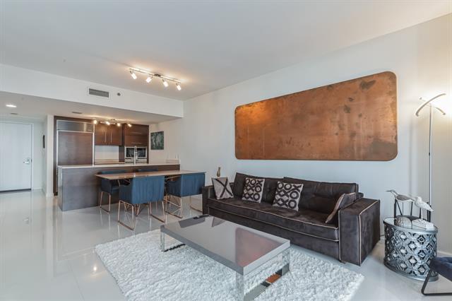 Building Photo - 475 Brickell Ave