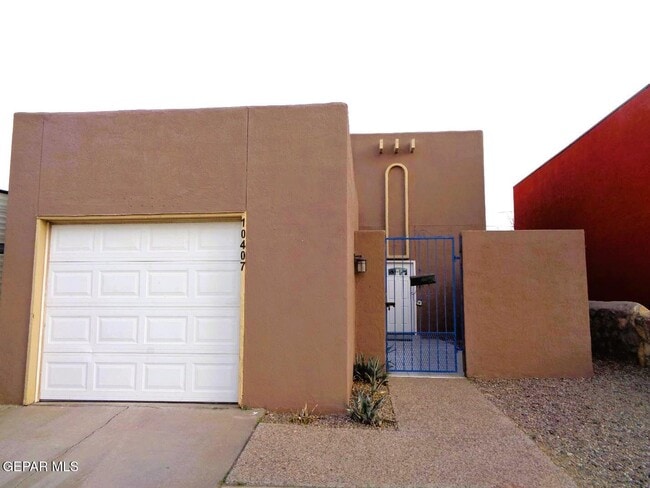 Primary Photo - 10405 Ashwood Dr