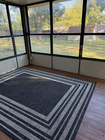 Building Photo - 616 E Main St