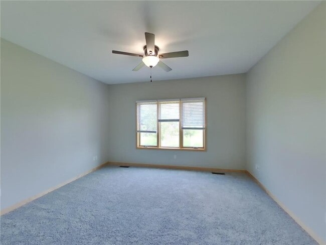 Building Photo - 633 Savanna Trail