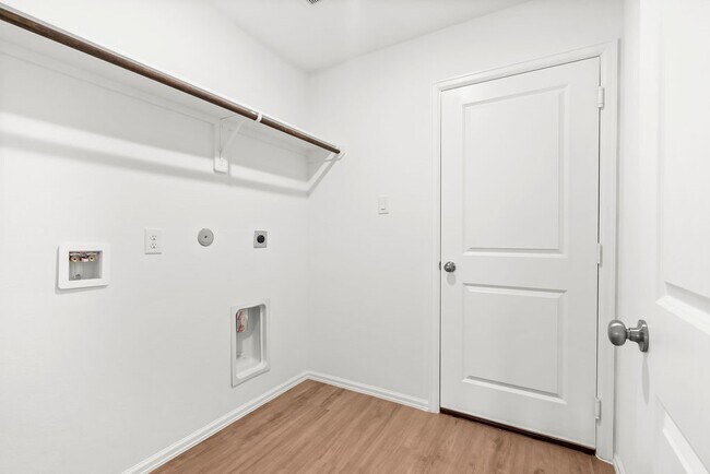 Building Photo - 7507 Birch Harvest Dr