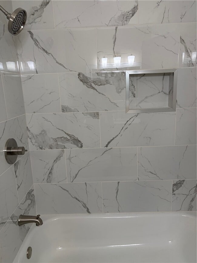 Building Photo - 39 Highgate Cir