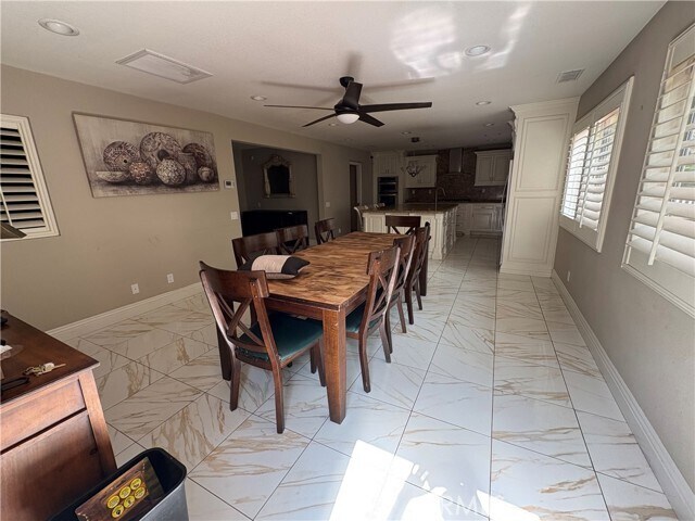 Building Photo - 1740 Orangewood Ave