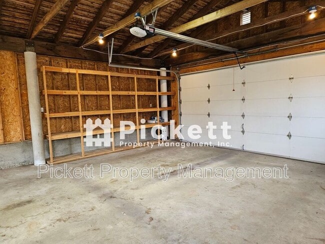 Building Photo - 9062 Tracyton Blvd NW