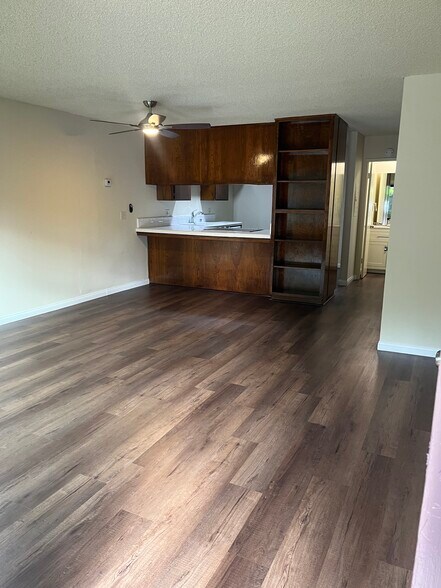 Building Photo - 5737 Magnolia Ave