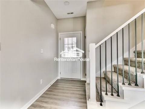 Building Photo - 7000 Lake Ridge Ave
