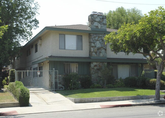 Primary Photo - 333 N Chapel Ave