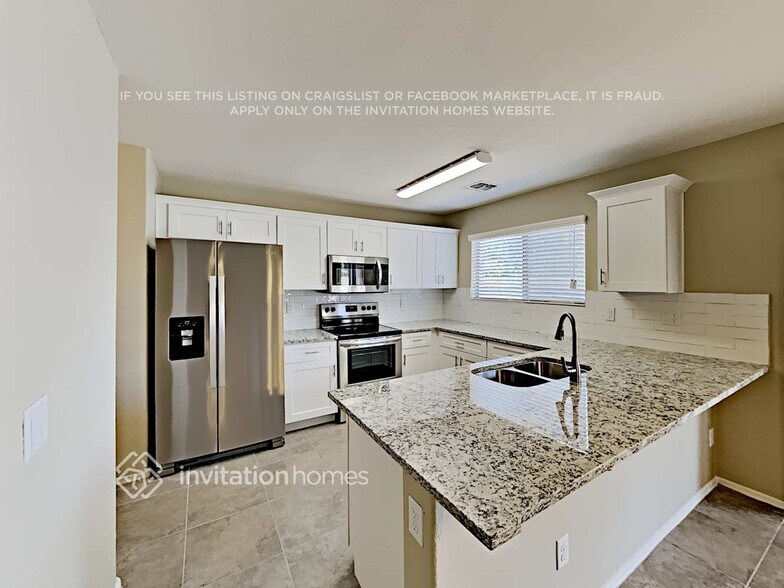 Building Photo - 17039 W Central St