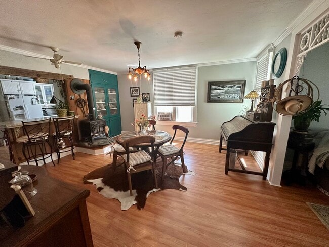 Building Photo - Completely Remodeled, Charming Victorian i...