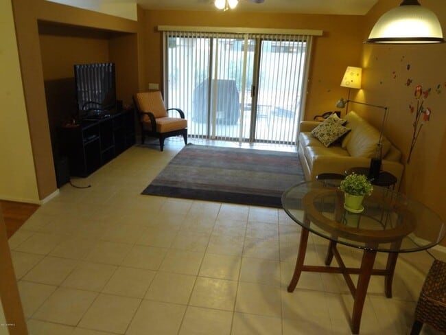 Building Photo - Ocotillo Lakes Upcoming Unit!