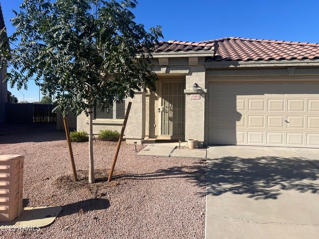 Primary Photo - 15481 W Cameron Cir