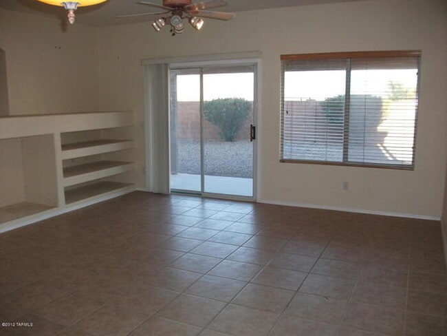 Building Photo - 7387 W Sonesta Dr