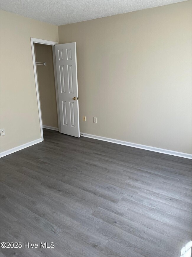 Building Photo - 4465 Magellan Ct