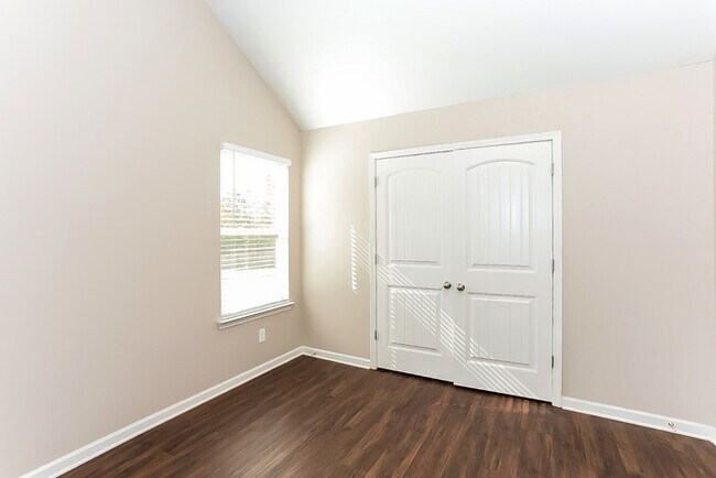 Building Photo - Beautiful 5-Bedroom Home in McDonough, GA