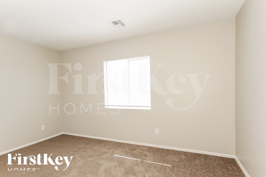 Building Photo - 11631 W Duran Ave