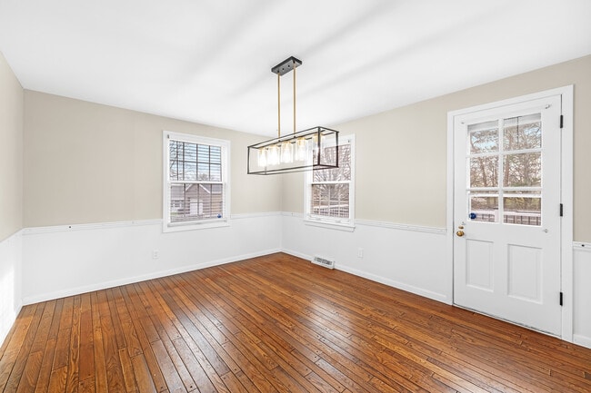 Building Photo - Ward Road SFH