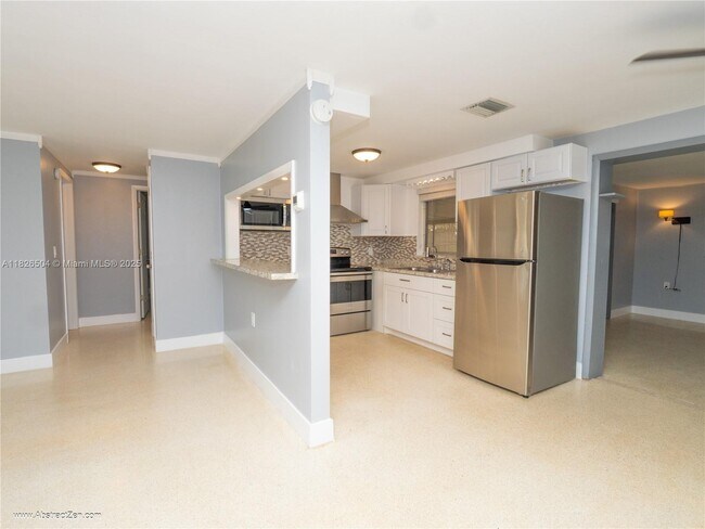 Building Photo - 3421 Cantrell