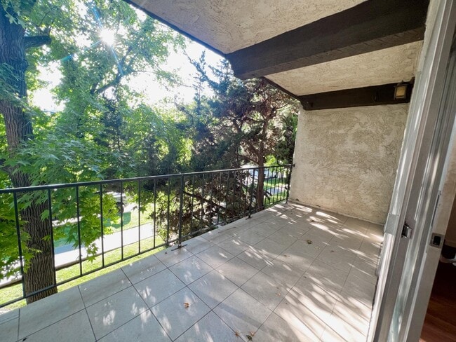 Building Photo - 2050 Meridian Ave