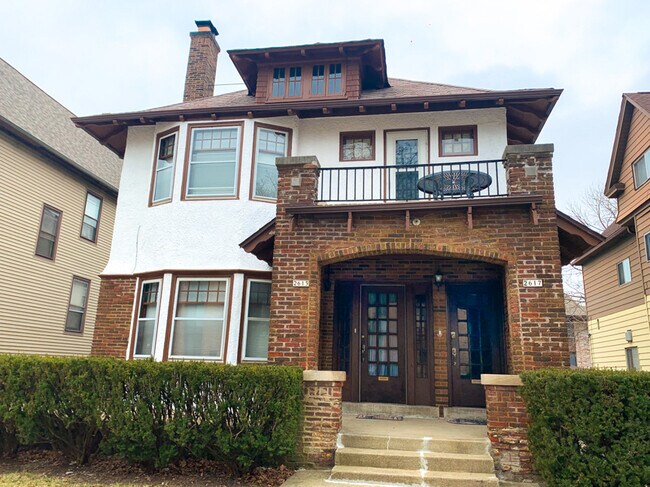 Building Photo - 2617 N Maryland Ave